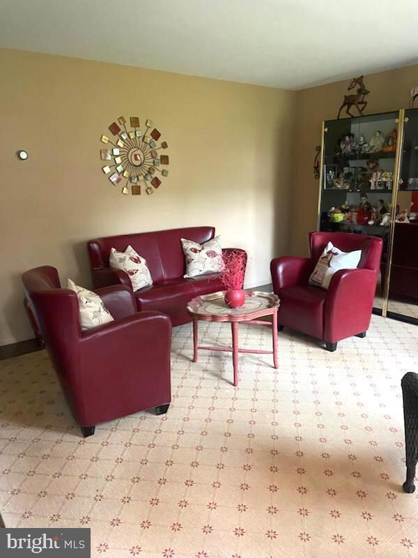 13009 Midsummer Ln, Bowie, MD 20715 - photo 2