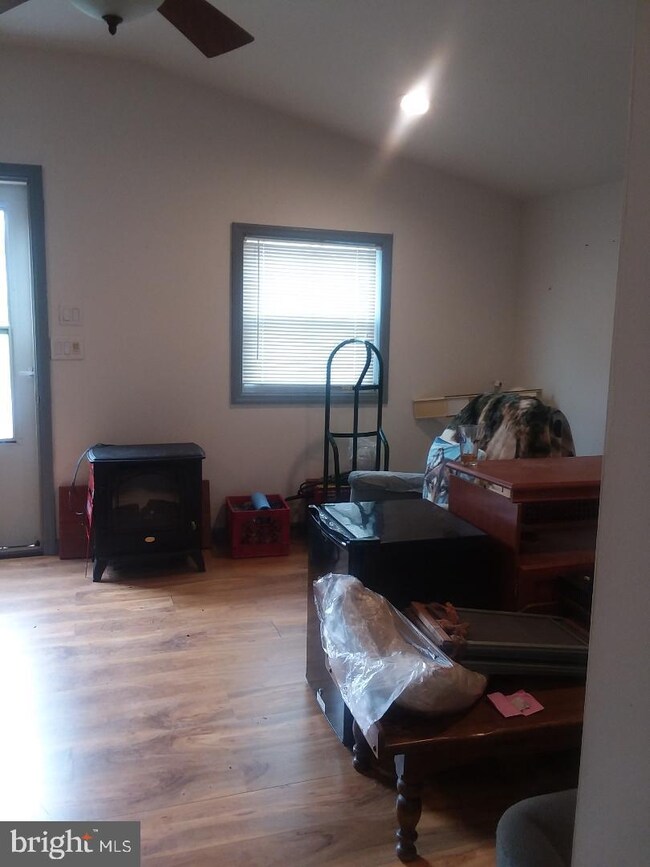 521 James St, Honey Brook, PA 19344 - photo 4