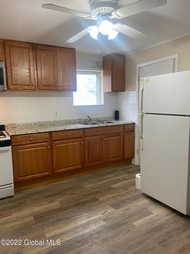 2420 Broadway unit 2nd floor, Schenectady, NY 12306 - photo 3