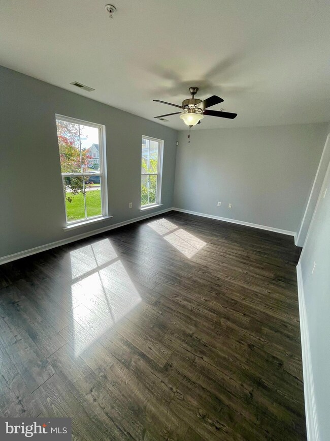 45606 Taras Ct, Great Mills, MD 20634 - photo 4