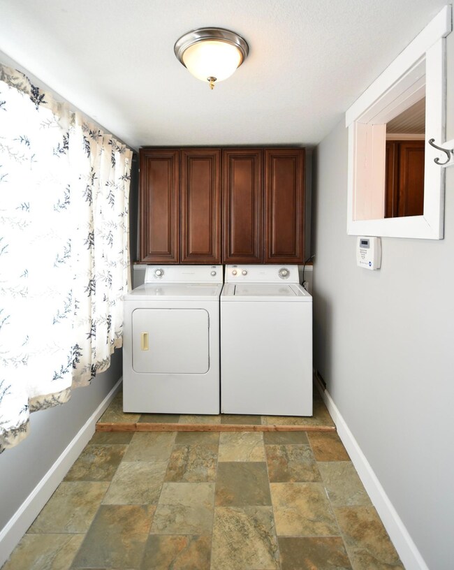 995 Mill St, Zumbrota, MN 55992 - photo 6