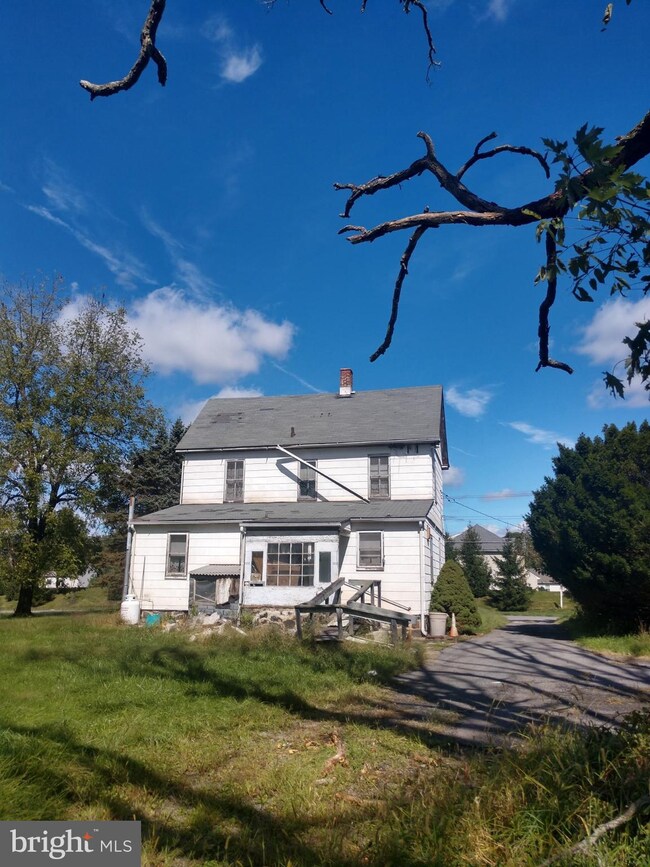 8019 Windsor Mill Rd, Windsor Mill, MD 21244 - photo 3