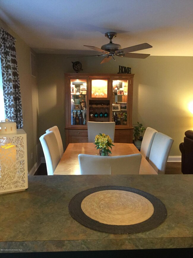 Dining room viev from Kitchen