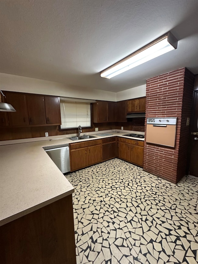 244 S Grove Park Rd, Memphis, TN 38117 - photo 7