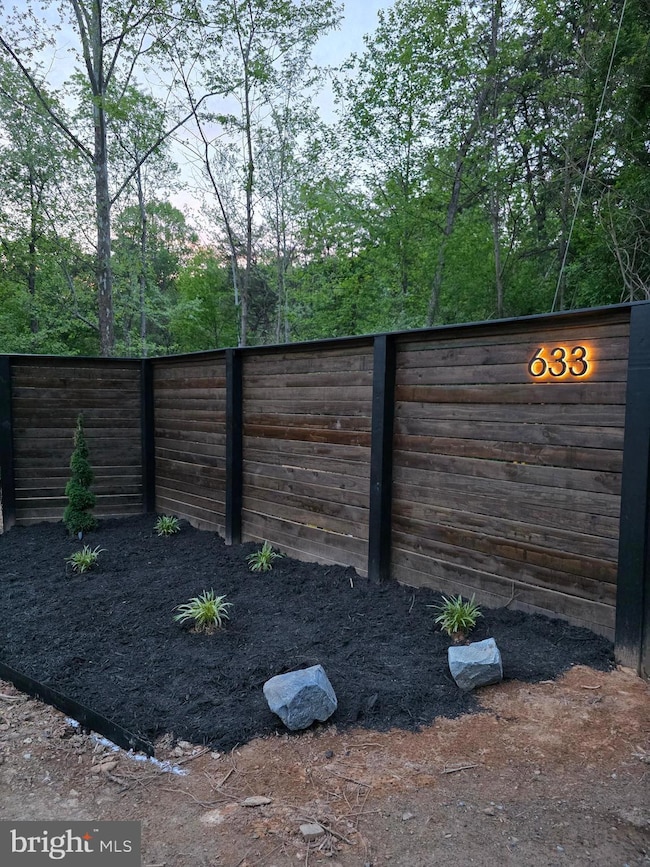 633 and 643` Hanging Rock Rd, Augusta, WV 26704 - photo 3