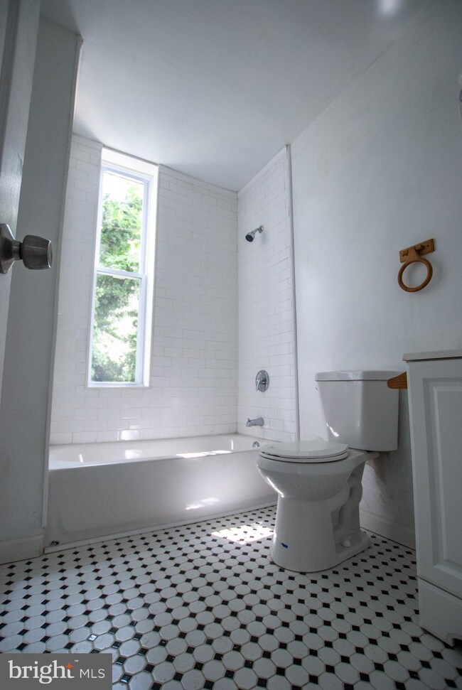 326 N Carey St, Baltimore, MD 21223 - photo 7