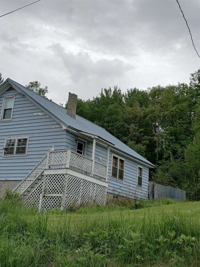 105 Jericho Rd, Berlin, NH 03570 - photo 4