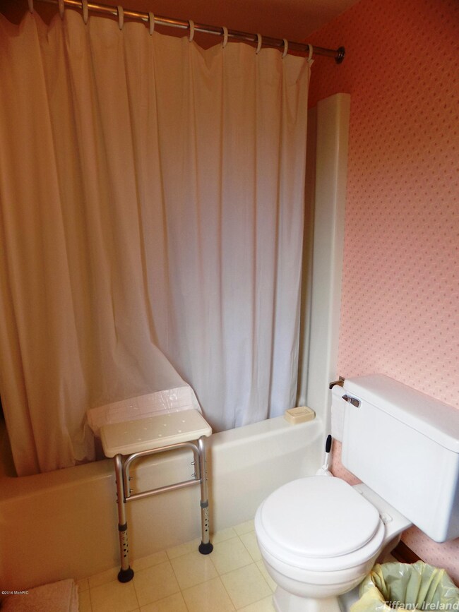 1324 Cranbrook Terrace NE unit 26, Grand Rapids, MI 49505 - photo 7