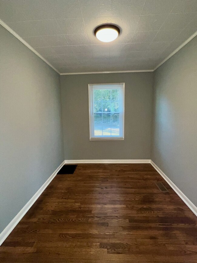 314 Charlotte Dr, Shelbyville, TN 37160 - photo 7