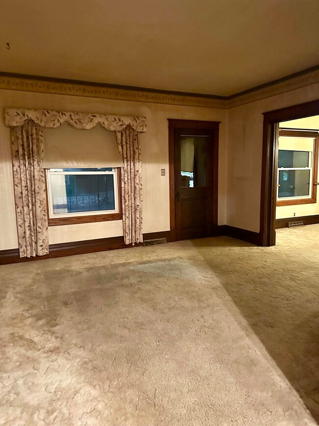 903 13th Ave, Monroe, WI 53566 - photo 2