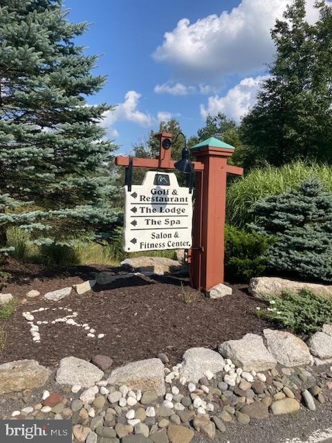 51 Mohican Ct, Hazle Township, PA 18202 - photo 3