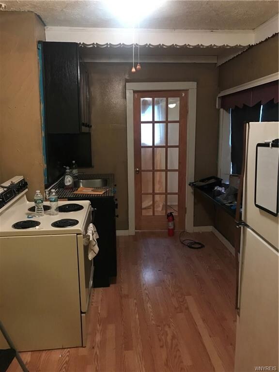 1407 Walnut Ave, Niagara Falls, NY 14301 - photo 4