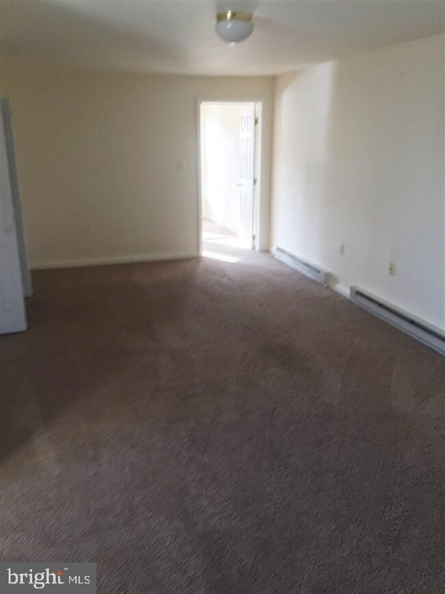 6 W Main St unit 3rd Floor, Hummelstown, PA 17036 - photo 5