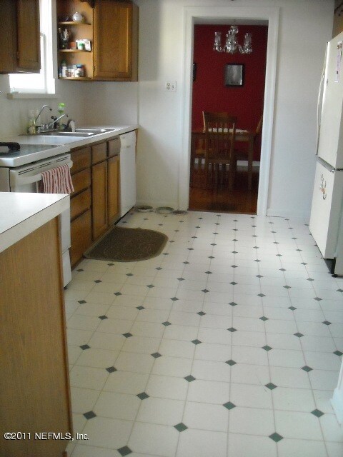 4737 Amherst St, Jacksonville, FL 32205 - photo 3