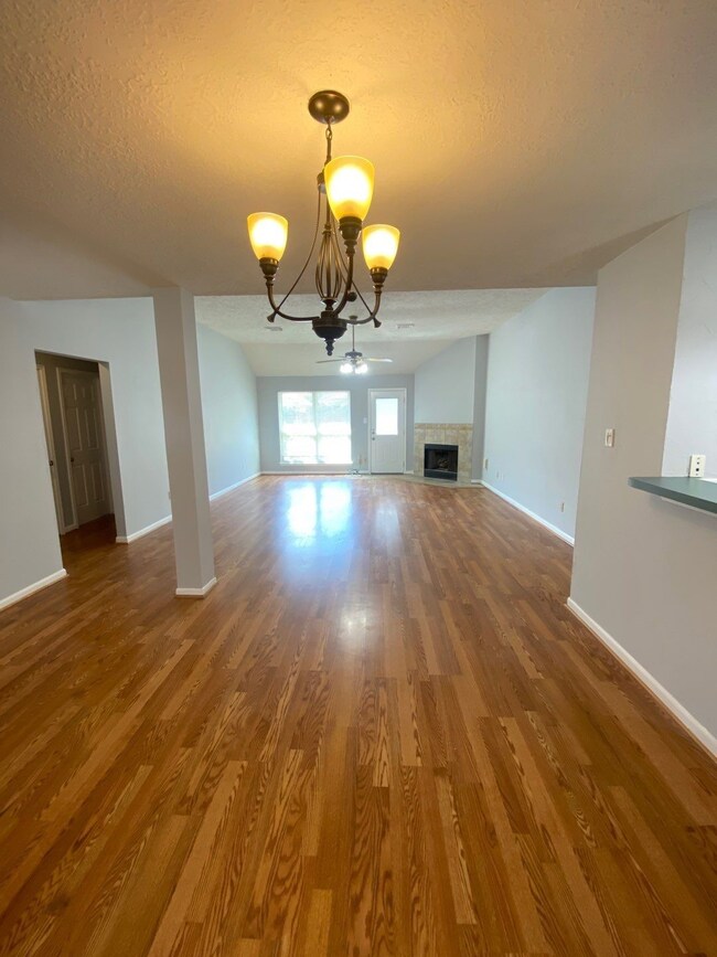 8207 Cienna Dr, Houston, TX 77040 - photo 5