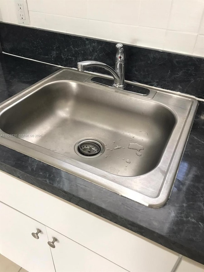 1545 NW 8th Ave unit 308, Miami, FL 33136 - photo 2