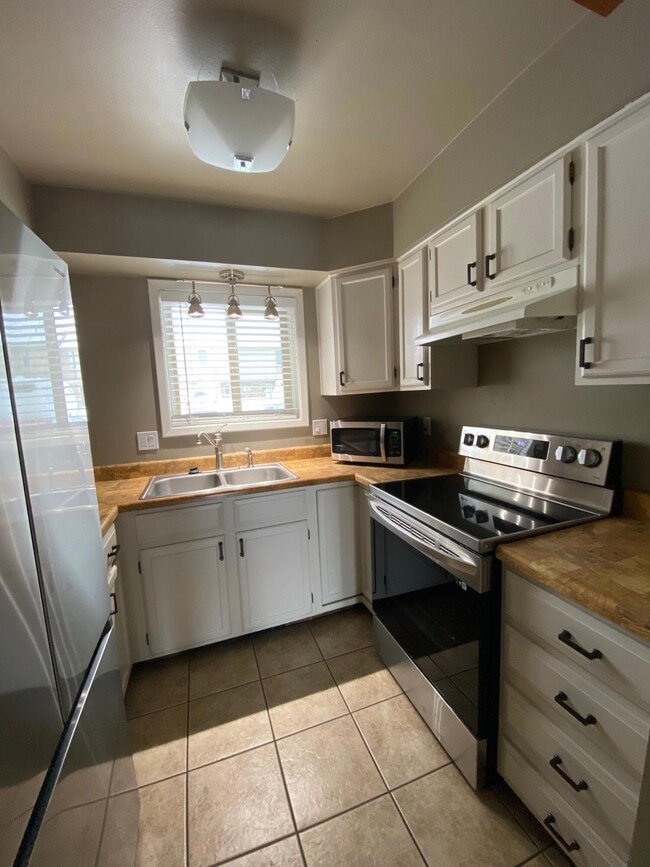 1961 kitchen 2
