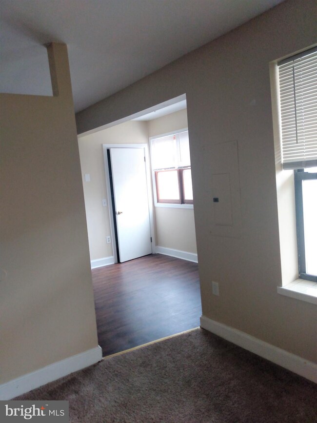 811 N Van Buren St unit 2, Wilmington, DE 19806 - photo 5