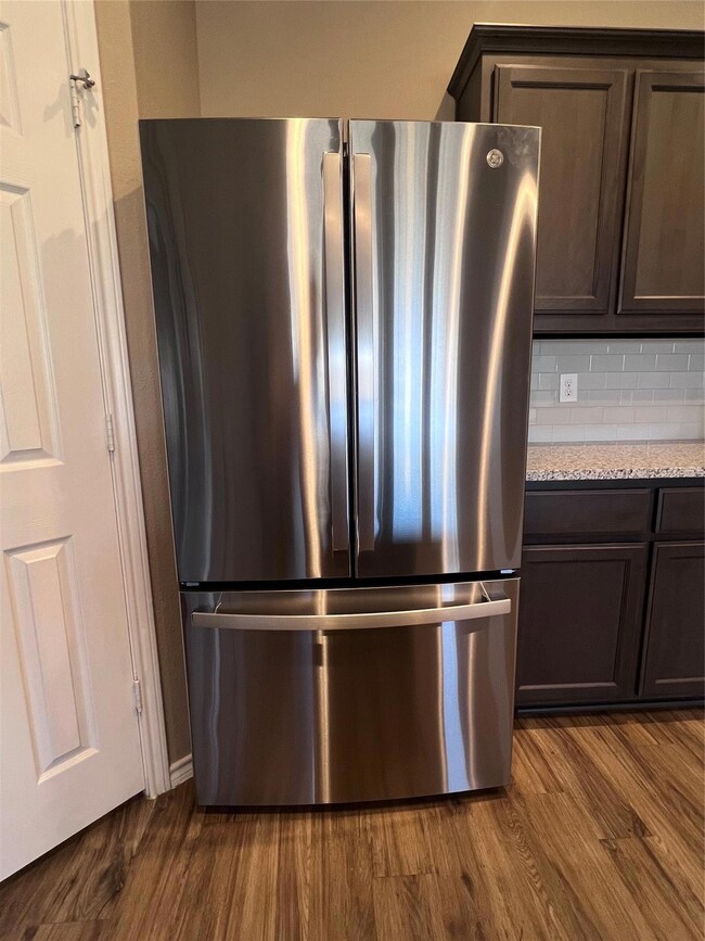 2528 Old Buck Dr, Weatherford, TX 76087 - photo 4