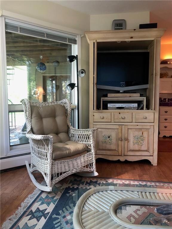 186 Riverdell Dr, Saunderstown, RI 02874 - photo 4