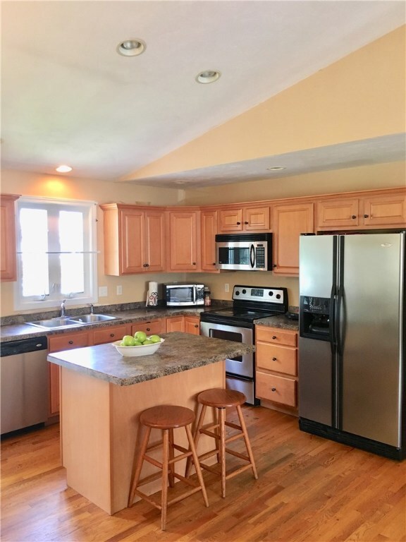 69 Harrison St, Cumberland, RI 02864 - photo 2