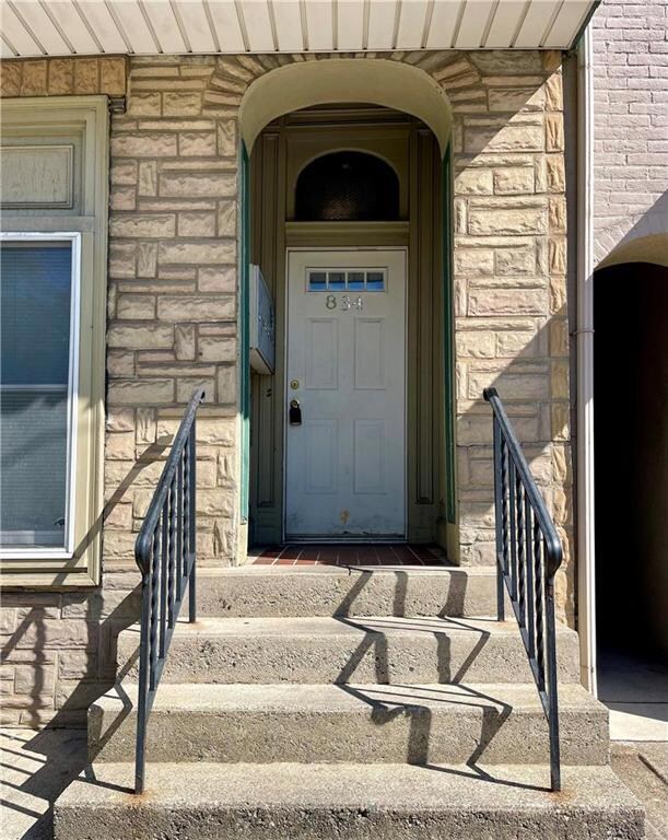 834 Main St unit 2 Rear, Bethlehem, PA 18018 - photo 3