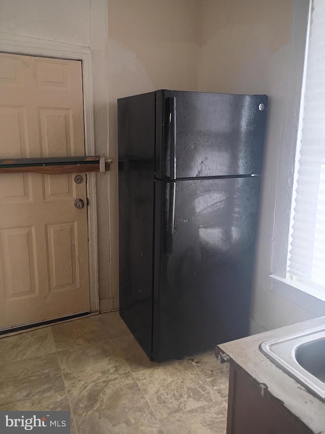 2529 Oswego Ave, Baltimore, MD 21215 - photo 4