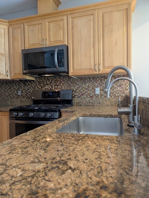 894 Main St unit 1, Wakefield, MA 01880 - photo 4