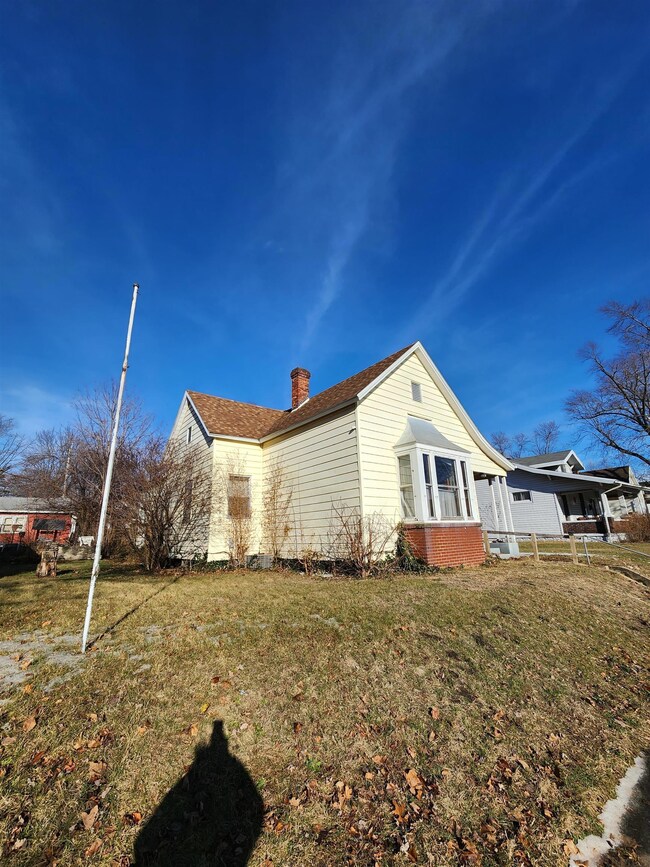 828 Wheatland Ave, Logansport, IN 46947 - photo 3