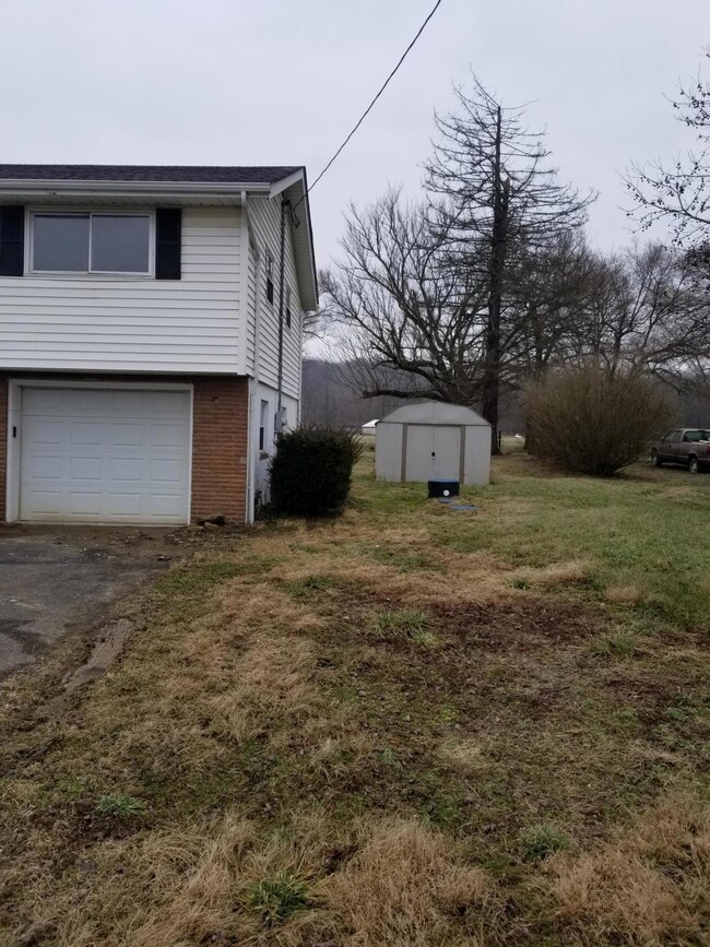 15717 Green Dr, Logan, OH 43138 - photo 6