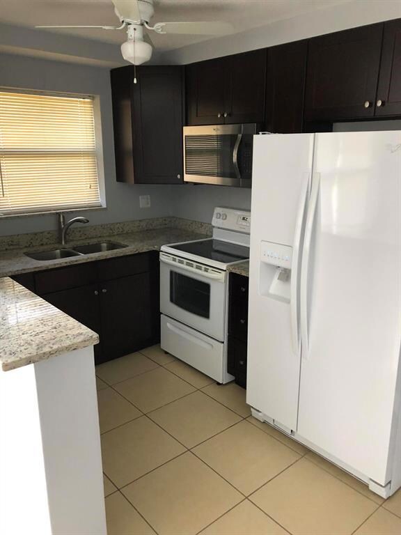 3430 NE 16th Terrace unit 11, Pompano Beach, FL 33064 - photo 2