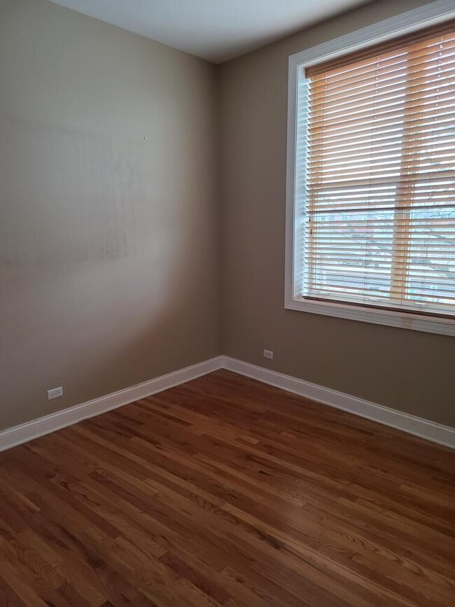 127 W 1st St unit 4, Elmhurst, IL 60126 - photo 5