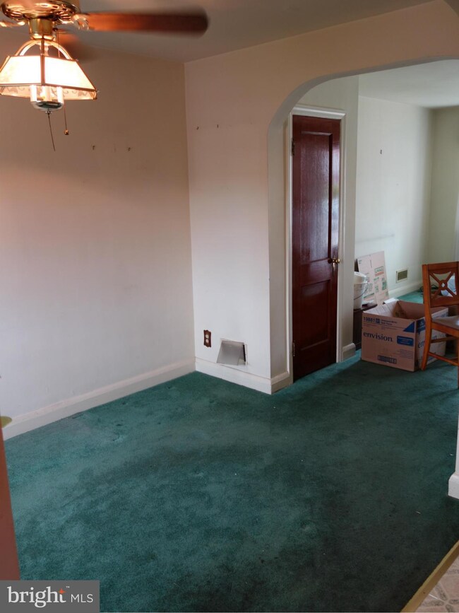 2007 Grinnalds Ave, Baltimore, MD 21230 - photo 6