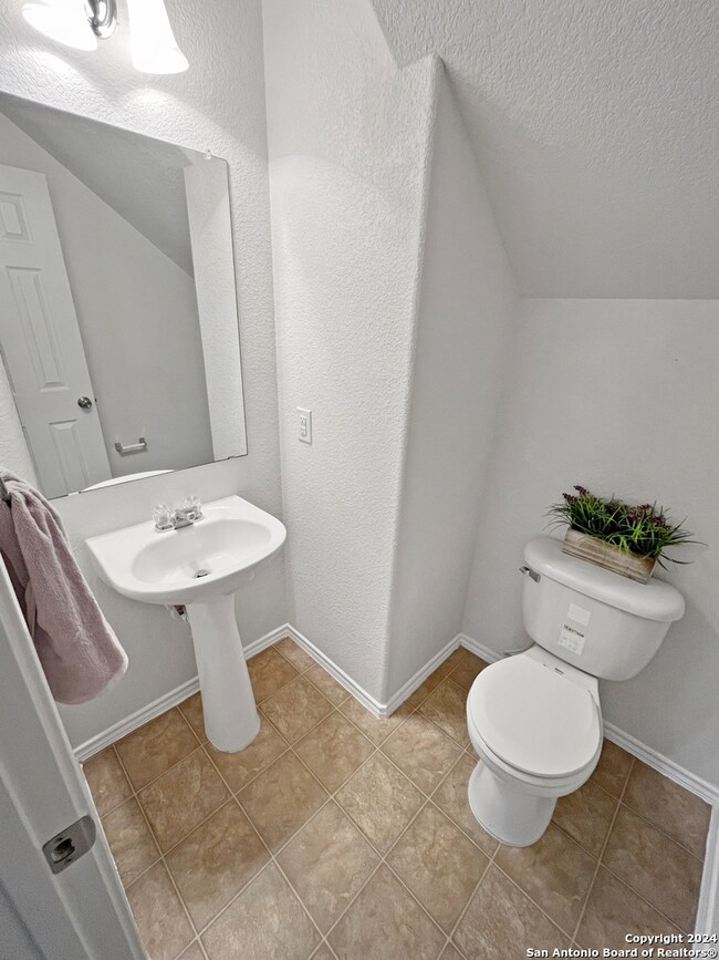 25271 Cambridge Well, San Antonio, TX 78261 - photo 5