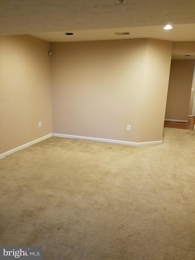 1402 Pangbourne Way, Hanover, MD 21076 - photo 7