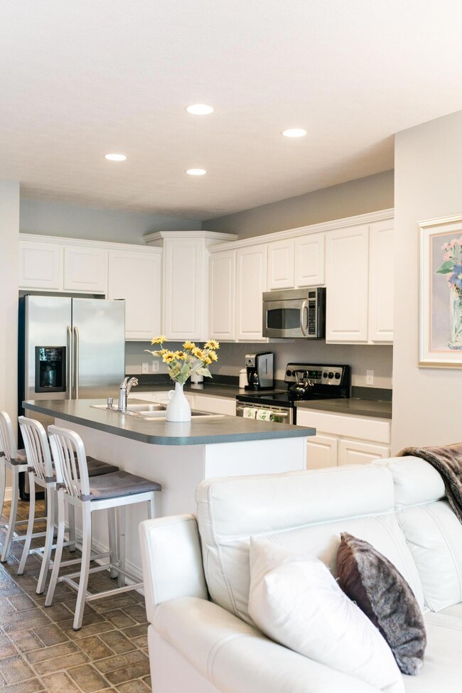 339 Hanton Way-0031