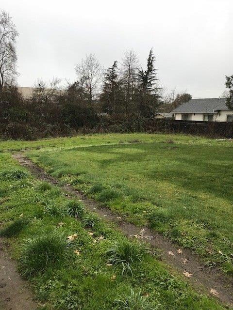 127 W Park St, Grants Pass, OR 97527 - photo 2