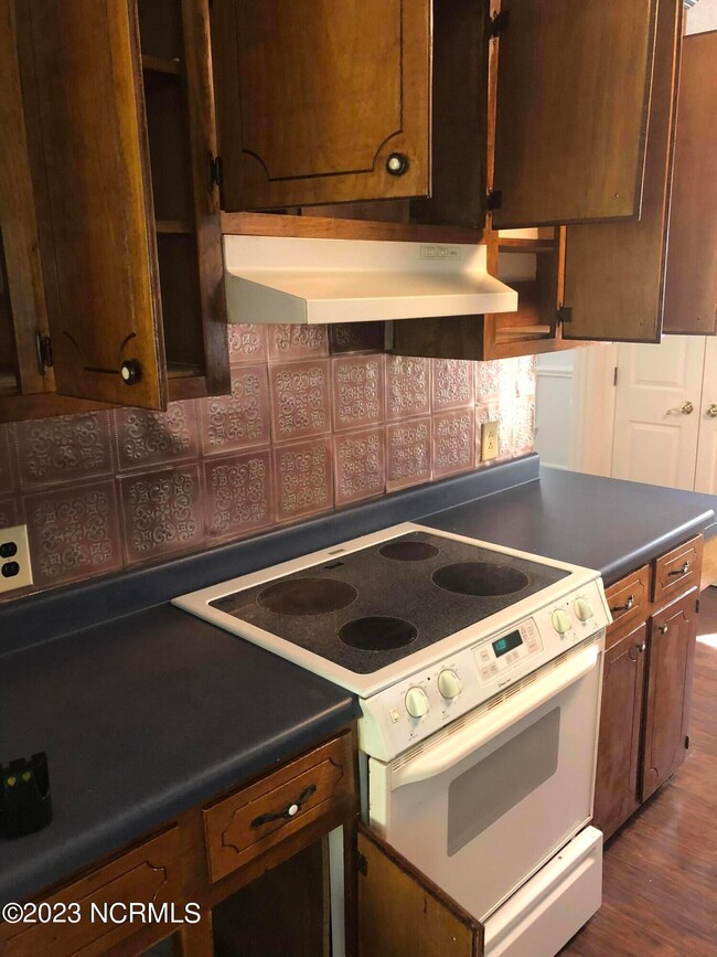 763 Spring Run Rd, Winterville, NC 28590 - photo 6