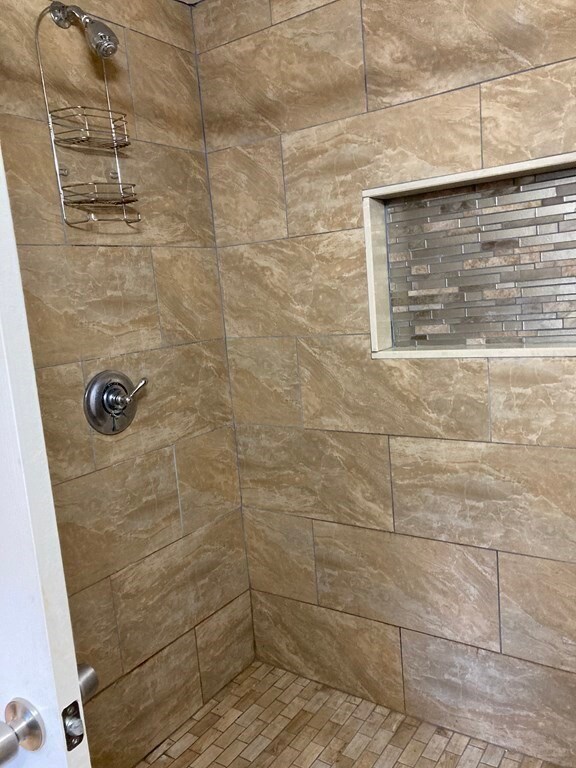 1 Aline St unit 10, Dracut, MA 01826 - photo 7