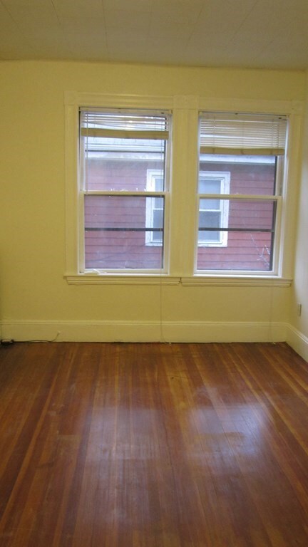 41 Cutler St unit 4, Winthrop, MA 02152 - photo 5