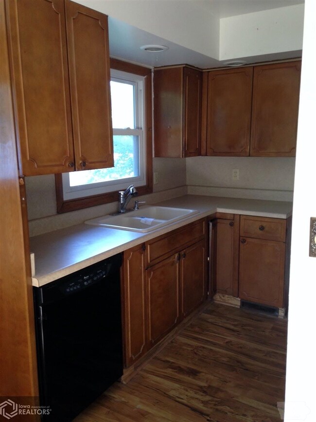 106 Swanson Dr, Shenandoah, IA 51601 - photo 3