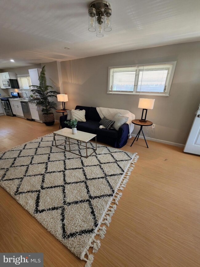 300 Mulberry St, Darby, PA 19023 - photo 6