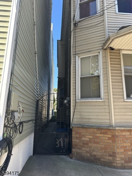 31 Read St, Newark, NJ 07105 - photo 3