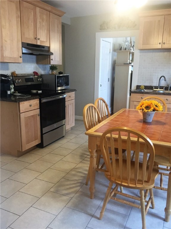 20 Benefit St unit 2, Warren, RI 02885 - photo 5