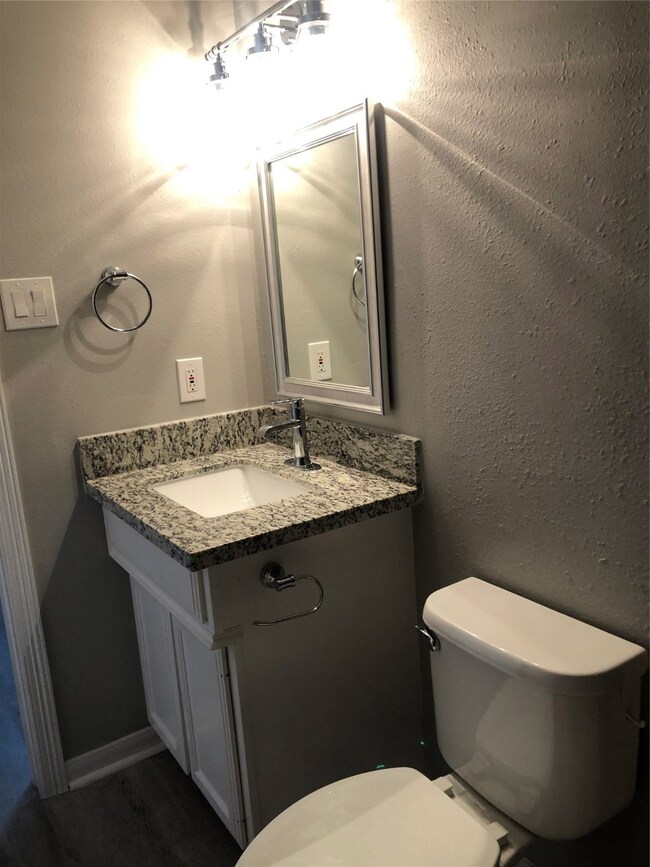 1906 Vermont St unit E, Houston, TX 77019 - photo 4