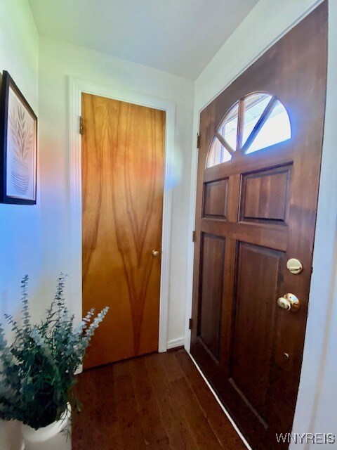 Entry foyer with convenient coat closet