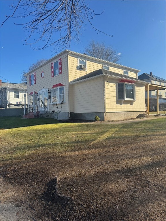 96 Shawmut Ave, Central Falls, RI 02863 - photo 6