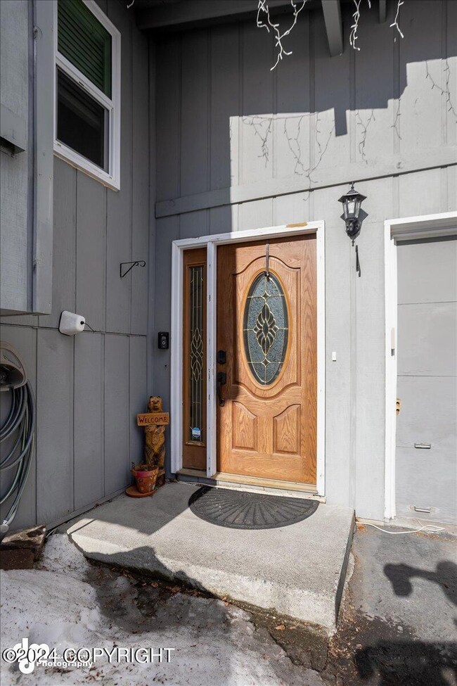 02-Front Exterior_IMG_9117