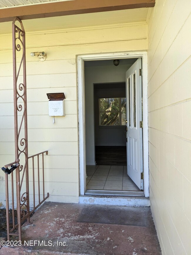 1911 Valens Dr E, Jacksonville, FL 32216 - photo 3