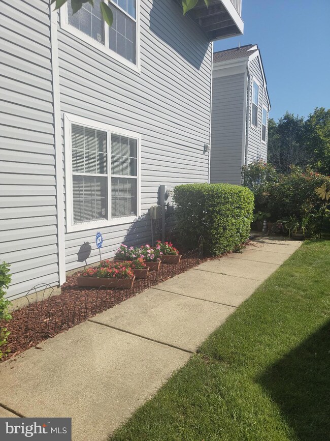 16313 Ellipse Terrace, Bowie, MD 20716 - photo 4